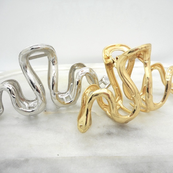 Snake Jaw Clip - Picture 1 of 3